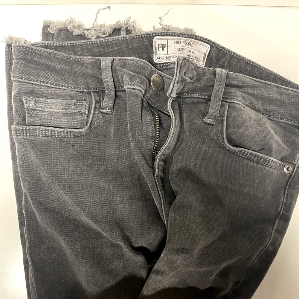 Free People straight mid rise jeans, faded black, Size W 26, distressed ankles